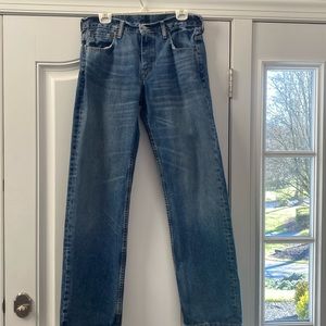 Levi 569 Jeans. Size 32x36.